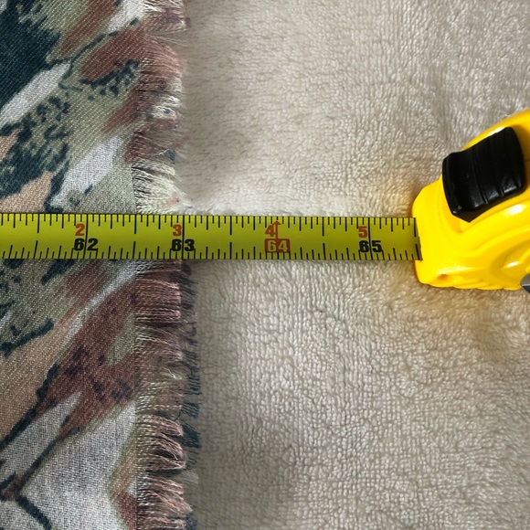 Multi-coloured light weight wrap - Picture 4 of 6